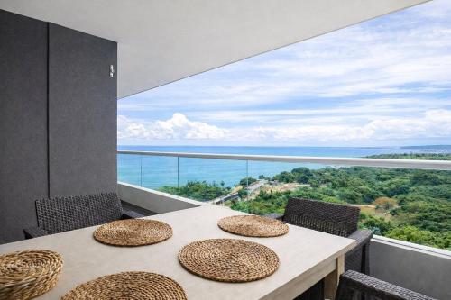 Modern and bright apartment 10 minutes from the airport
