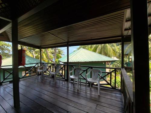 Nazri's Place 2 in 甘榜艾爾巴塘/ABC海灘