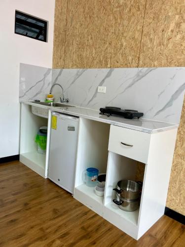 Cocina, Mini Suites Cuarto Piso Alkimya in Loja