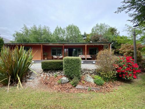 Vista exterior, Omarama township location - how good! in Omarama