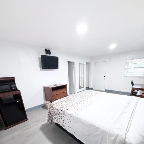 . Economy Inn