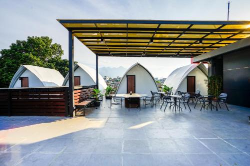 HEBE Hotel, Hostel & Hospitality Networks in East Bogor