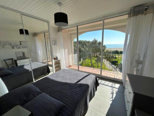 Appartement 3 pièces tout équipé face à la mer pour 4 personnes - FR-1-837-33
