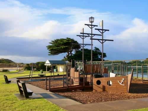 Spēļu laukums, Riverview Coastal Retreat Sleeps 6 Walk to Beach Great Ocean Road in Peterborough