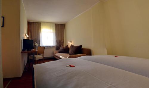 Hotel Konditorei Cafe Dora 3