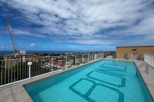 'Bondi Fairview' Coastal Panorama with Balcony - image 37