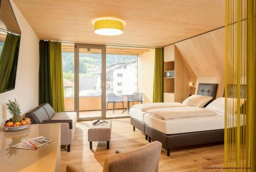 1 queen bed
