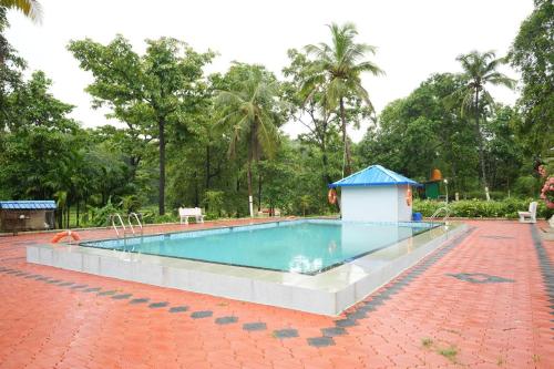 wild paradise jungle homestay in Hankon