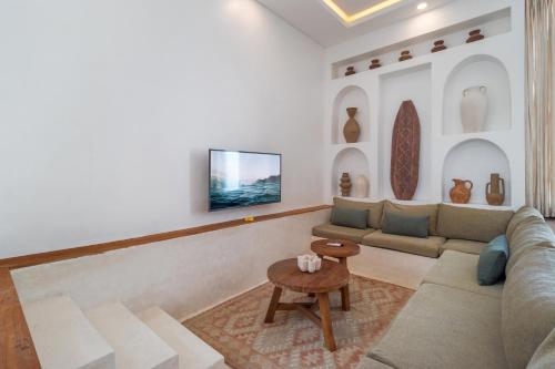 Modern 2BR Pool Villa in Peaceful Canggu - image 4