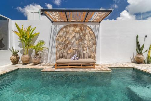 Modern 2BR Pool Villa in Peaceful Canggu - image 5