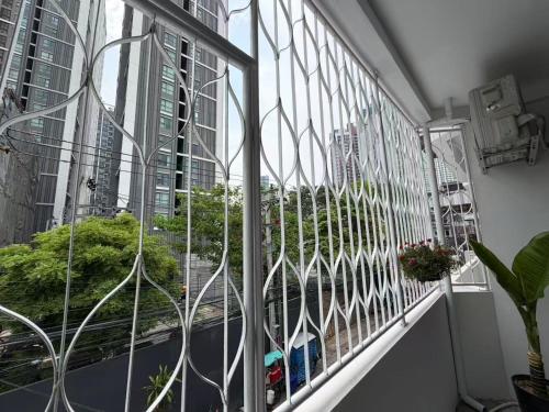S Hostel sukhumvit 48Near Phrakanong BTS station - image 12
