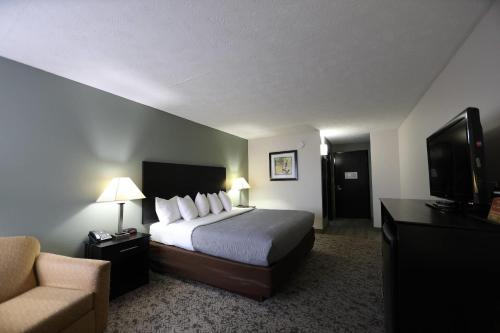 Quality Inn & Suites Conference Center Mattoon - image 38