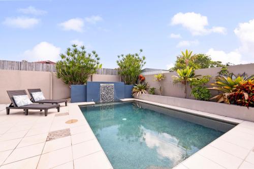 Sundara Place Coastal Home with Pool Near Beaches – khách sạn tại Bãi Biển Vàng và Pelican Waters