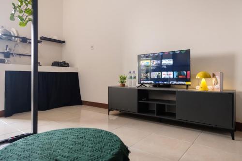 Mirea by TwoSpaces Studio at Loftvilles Apartment 5
