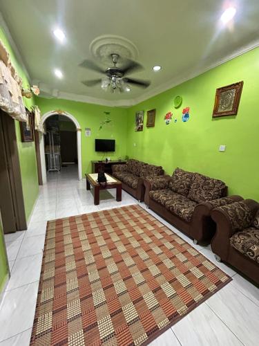 Damai Guest House for Mussliim in Gambang