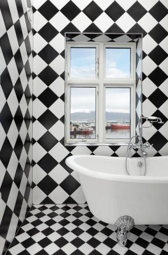 84245932 Reykjavik Marina - Berjaya Iceland Hotels