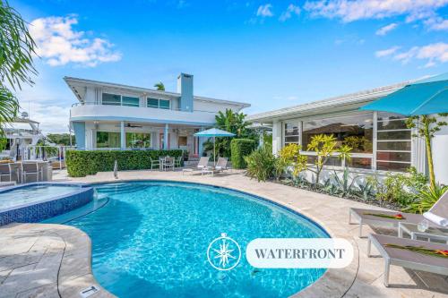 Secluded retreat Heated pool Dock Access Quiet Neighborhood SaltAire Key RESlDENCES in Fort Lauderdale, USA