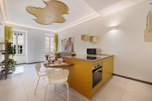 Gemhouse Ambra garda lake