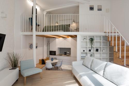 Arroios Loft Retreat Lisbon Mezzanine Apartment, Lissabon