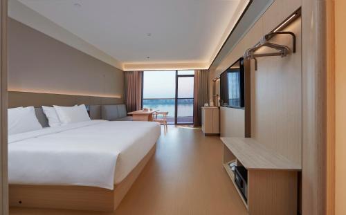 room detail thumbnail 0