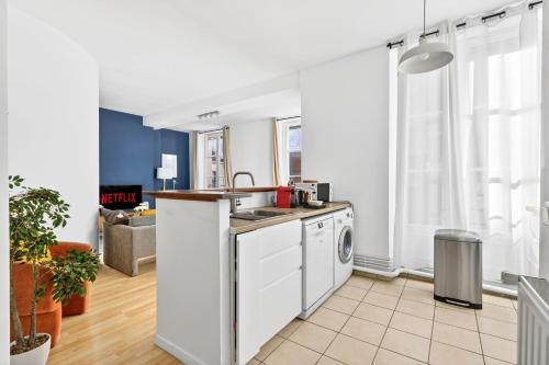 Quartier Bastille Charonne 2 Bedroom Apartment with Netflix - image 5