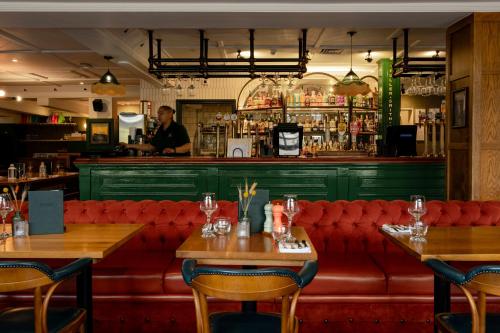Restaurant, The White Star Tavern in Southampton