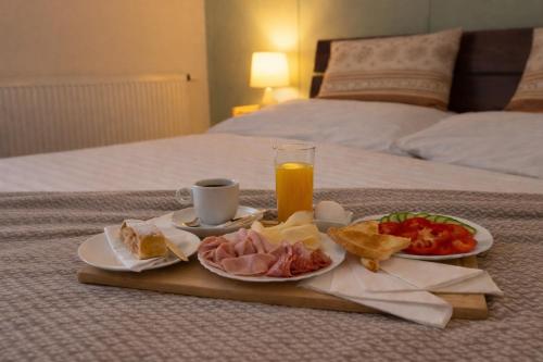 彼托澤瓦斯高爾夫酒店 (Hotel Golf Bitozeves) in 扎泰茨