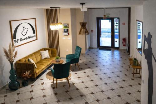 彼托澤瓦斯高爾夫酒店 (Hotel Golf Bitozeves) in 扎泰茨