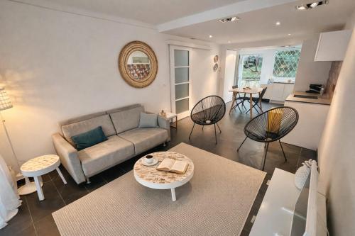 2 Suites avec SDB Terrasse au calme Parking gîte à louer l'Olla