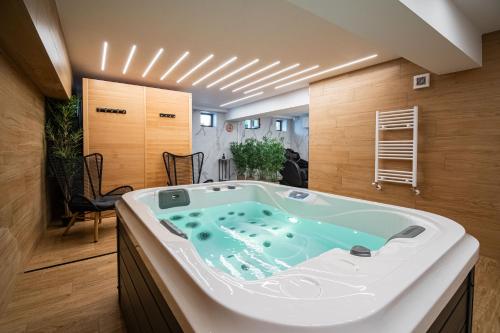 Spa, ARIS Boutique Hotel & SPA in 奧拉迪亞城中心