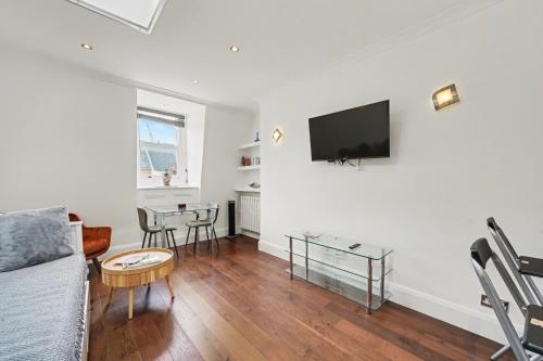 Chancery's Loft Private Apartment - London