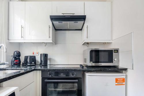 BnBNova - 2BR Holborn & Central London with Terrace - main image