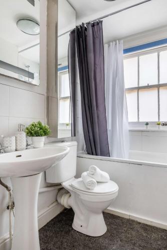 BnBNova - 2BR Holborn & Central London with Terrace - image 14
