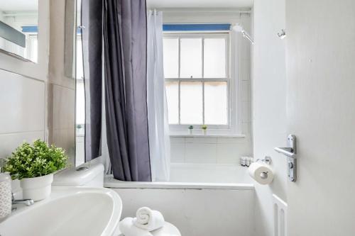 BnBNova - 2BR Holborn & Central London with Terrace - image 8