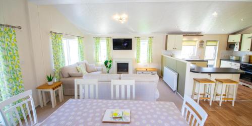 Parkdean Resorts Camber Sands Sleeps 8 - Kent
