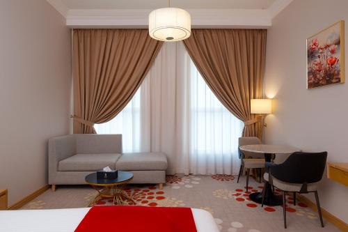 room detail thumbnail 1