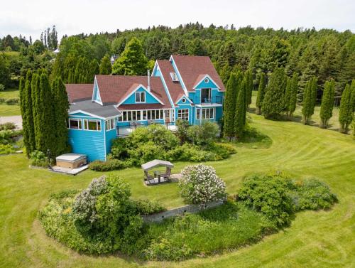 Le Manoir Hortensia - Accommodation - Saint-Irénée