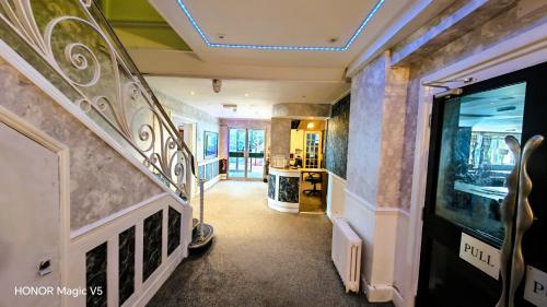 Lobby, Russel Court Hotel Bournemouth Central in Bournemouth