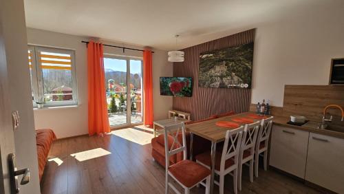 Kolorowe Cieplice - Apartamenty z widokiem na Karkonosze in Jelenia Góra