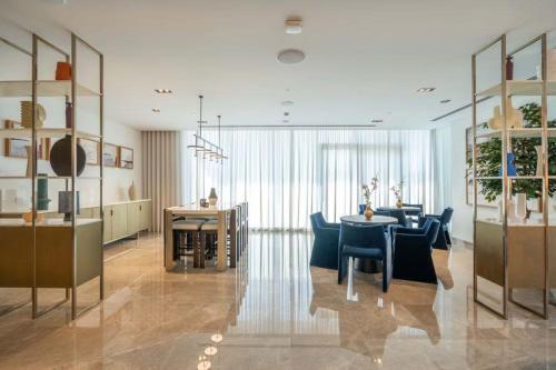 1 BR Apt Luxury at Burj Crown | All Bills Included - image 8
