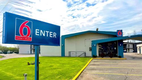 Motel 6-Kerrville, TX in Kerrville, USA