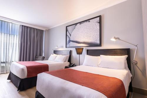 Wyndham Santiago Pettra Room Type - Double Room with Two Double Beds - Non-Smoking