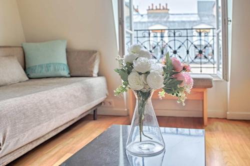 Marais Seine 1BR AC by Melvane - image 10