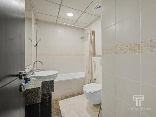 Marina Views | Corner Unit | Luxury Studio - image 12