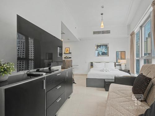 Marina Views | Corner Unit | Luxury Studio - image 6