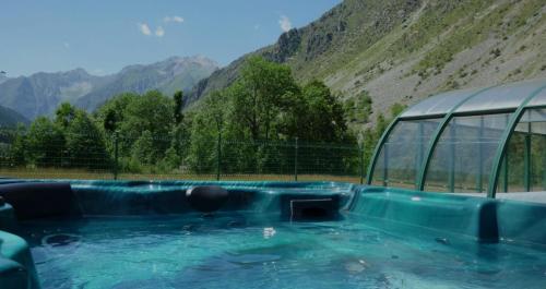 Les Prés-ronds 23 - Piscine - WIFI (Les Pres-ronds 23 - Piscine - WIFI) in La Chapelle-en-Valgaudémar