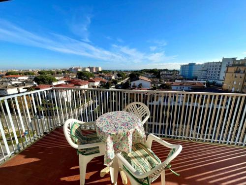 Bright flat with balcony-Beahost