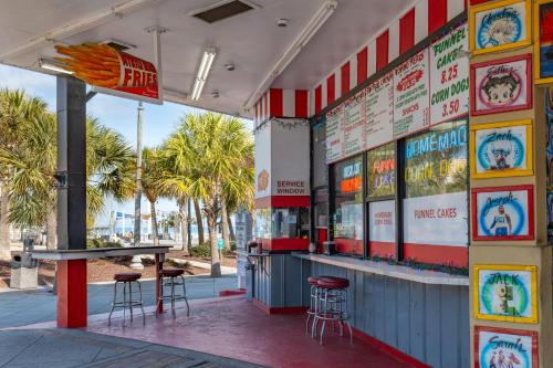 Yachtsman 704 Studio Oceanfront Stay Near SkyWheel in Other