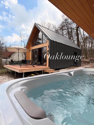 Exterior view, Oaklounge Apartman in Örkény