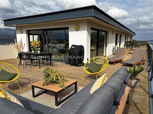 Appartement 6 pers - Centre ville Porto-Vecchio - vue dégagée